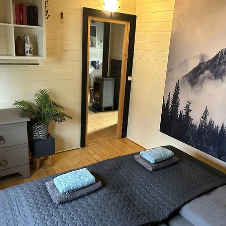 Carpe Diem, Het Ruime Chalet Met Houtkachel Nabij Wildlands Emmen Schoonebeek Esterno foto
