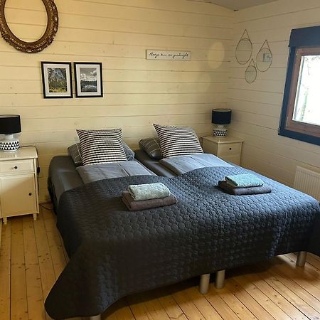 Carpe Diem, Het Ruime Chalet Met Houtkachel Nabij Wildlands Emmen Schoonebeek Esterno foto