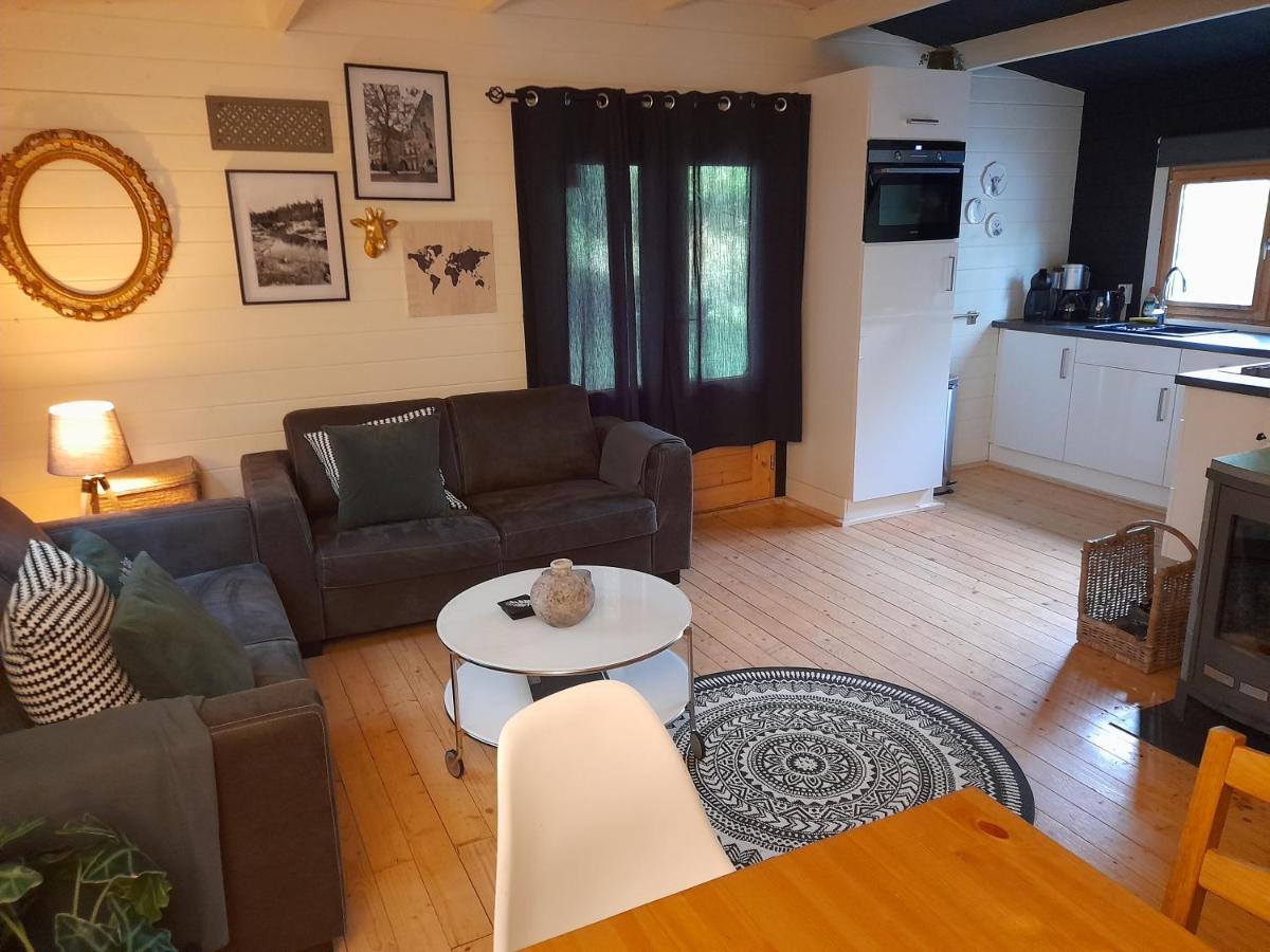Carpe Diem, Het Ruime Chalet Met Houtkachel Nabij Wildlands Emmen Schoonebeek Esterno foto