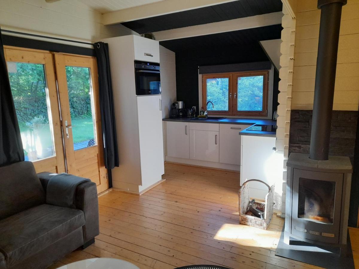 Carpe Diem, Het Ruime Chalet Met Houtkachel Nabij Wildlands Emmen Schoonebeek Esterno foto