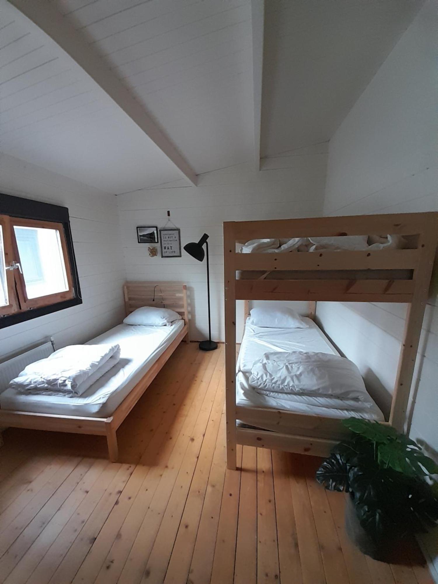 Carpe Diem, Het Ruime Chalet Met Houtkachel Nabij Wildlands Emmen Schoonebeek Camera foto